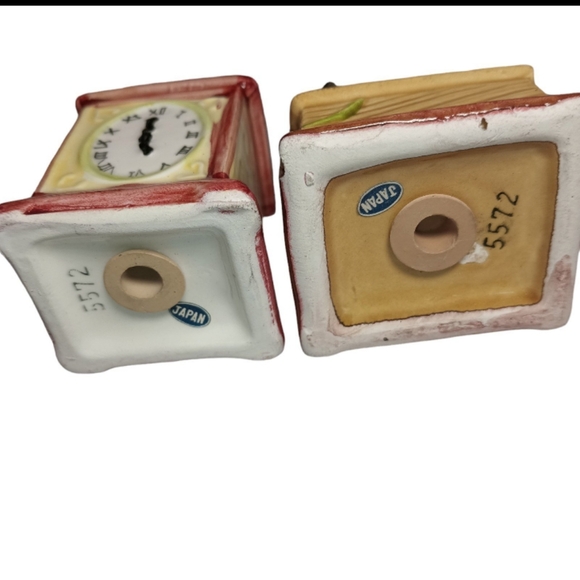 Vintage lefton matching set phonograph and clock salt and pepper shakers - Picture 2 of 5